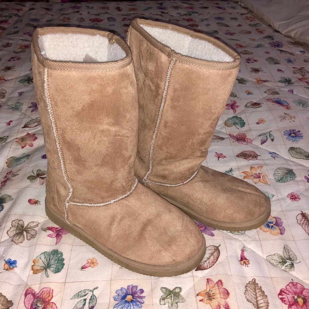 Airwalk Faux Suede Girls Boots
